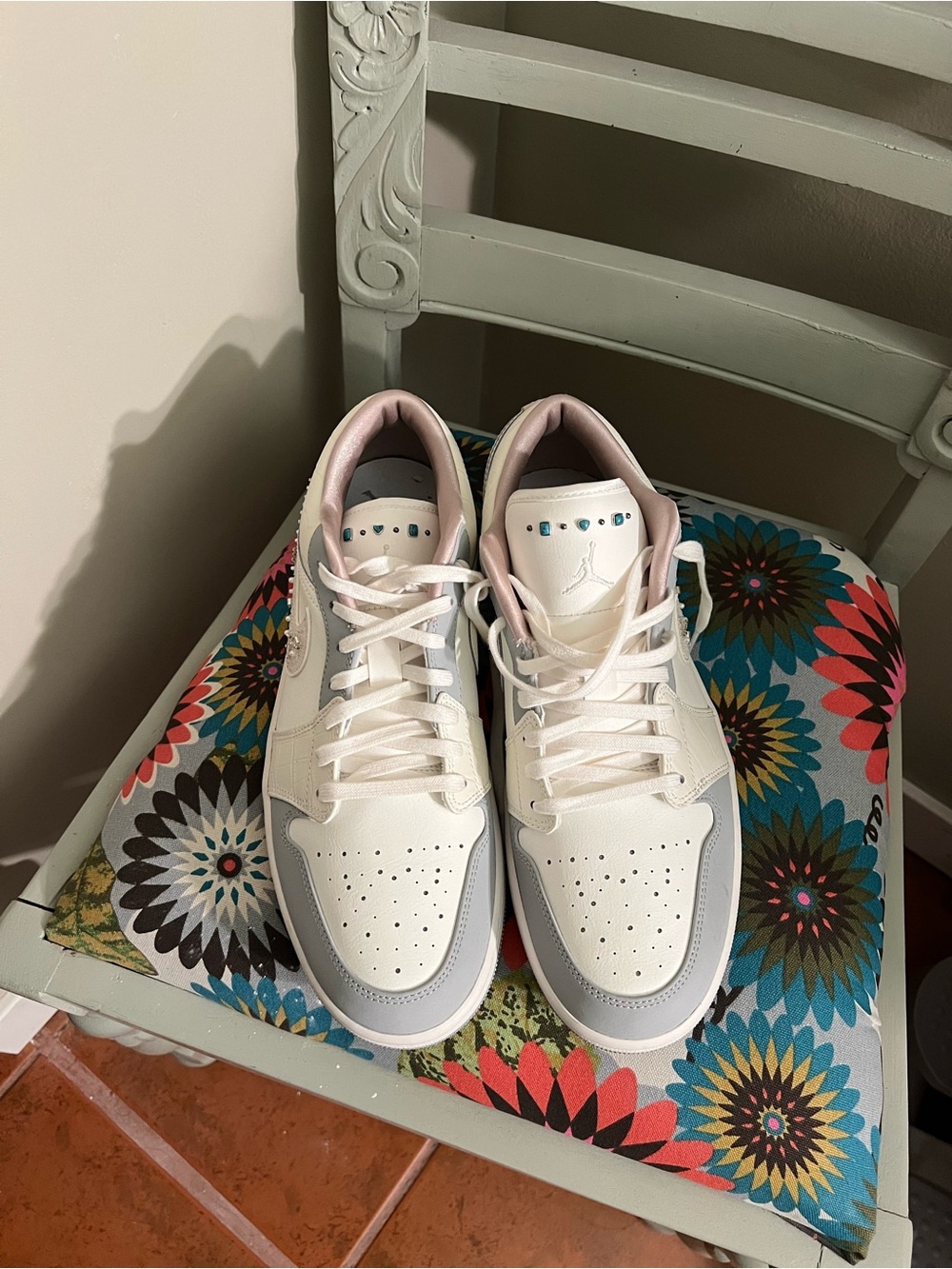 Jordan Women’s Air Jordan 1 Low IH7323-100
